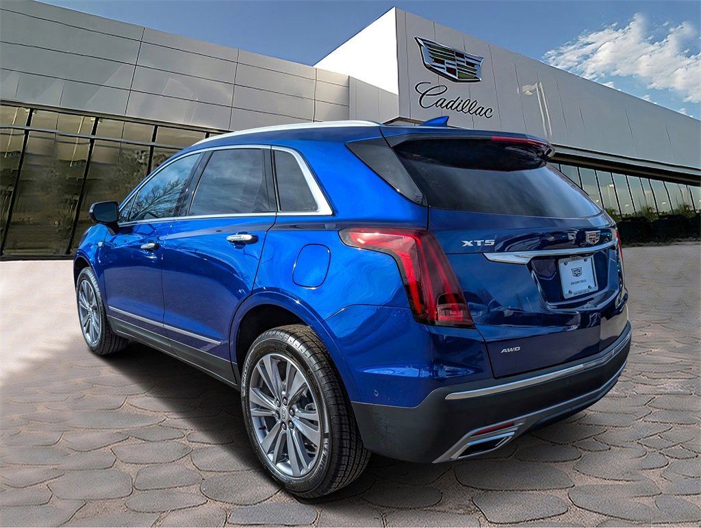 2025 Cadillac XT5 Premium Luxury photo 3