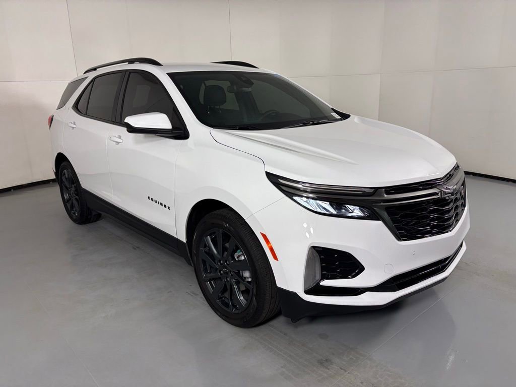 2023 Chevrolet Equinox RS photo 2