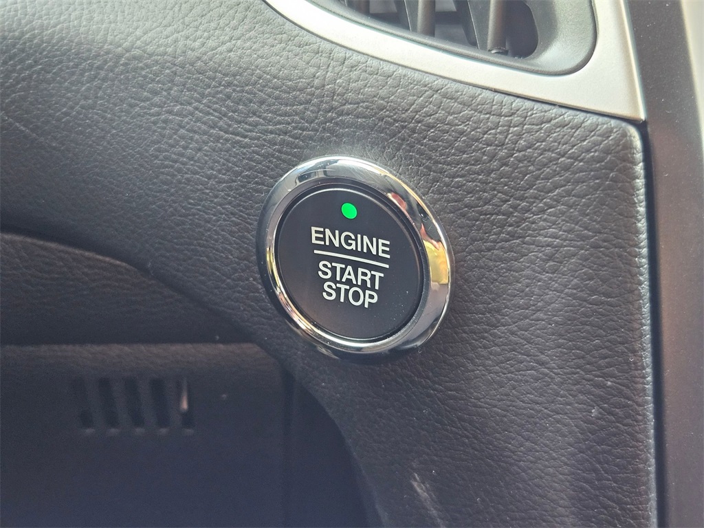 2024 Ford Edge SEL photo 16