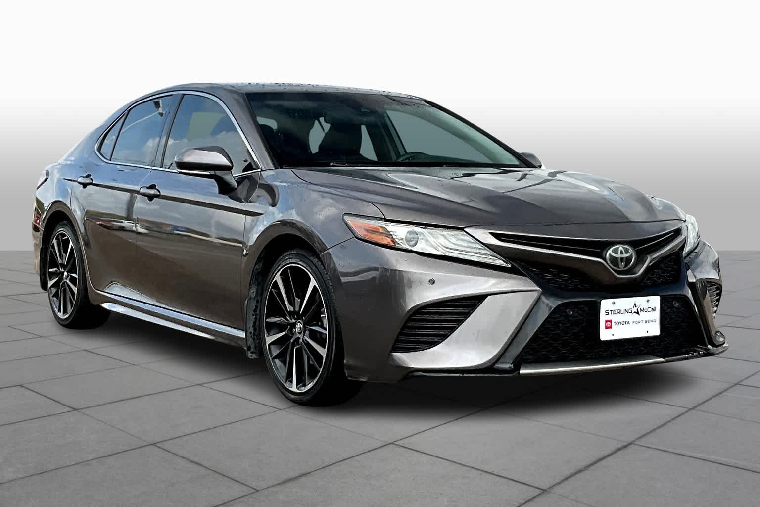Used 2018 Toyota Camry XSE with VIN 4T1B61HK0JU019933 for sale in Richmond, TX