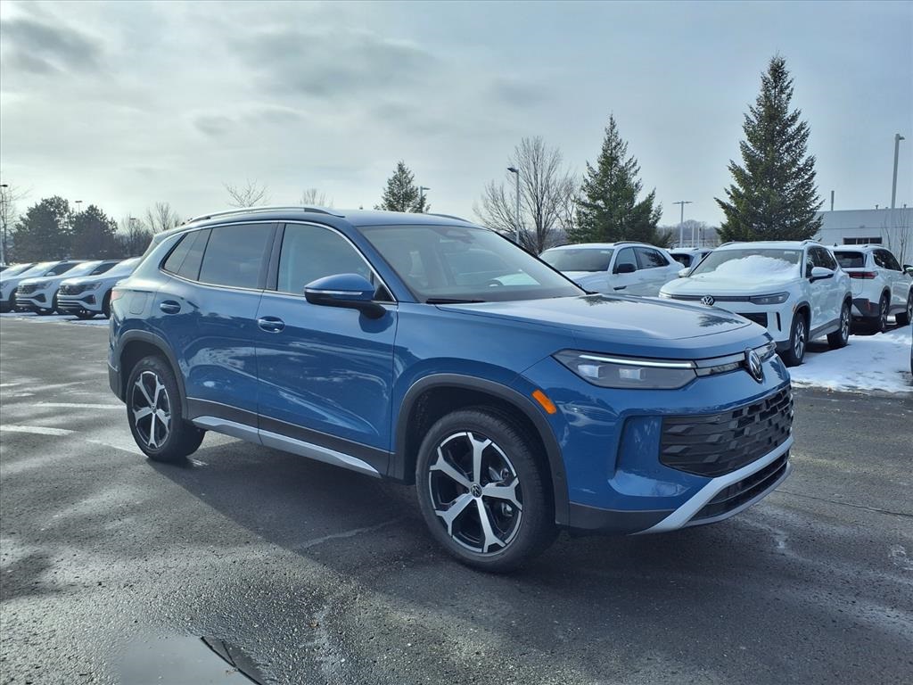 2026 Volkswagen Tiguan SE's photo