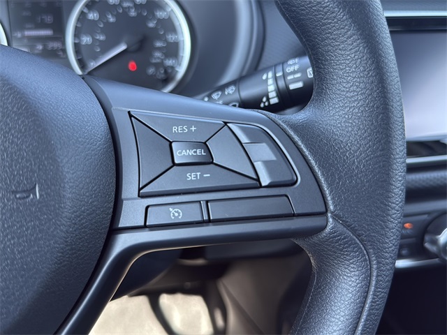 2025 Nissan Kicks Play S photo 22