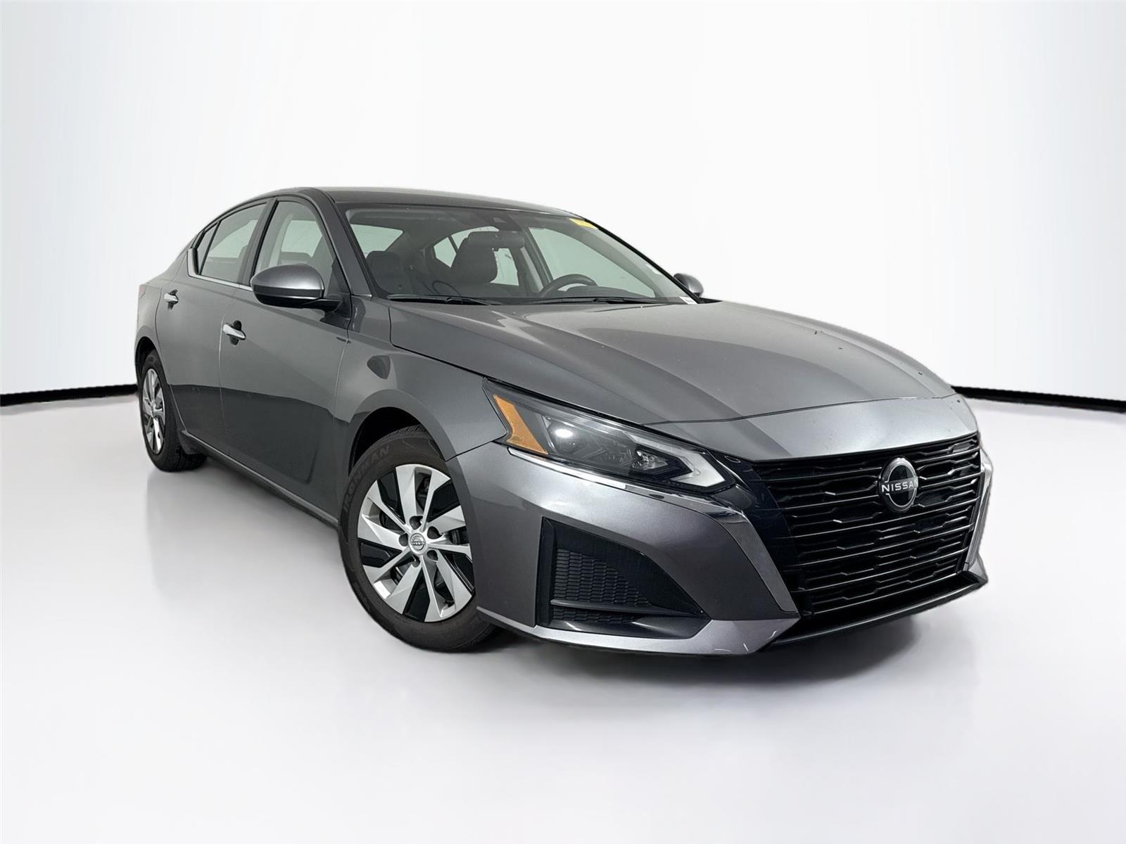 2023 Nissan Altima 2.5 S photo 2