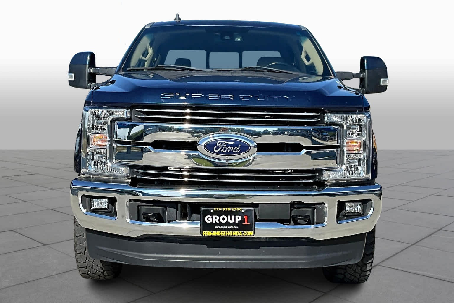 2019 Ford F-250 Lariat photo 2