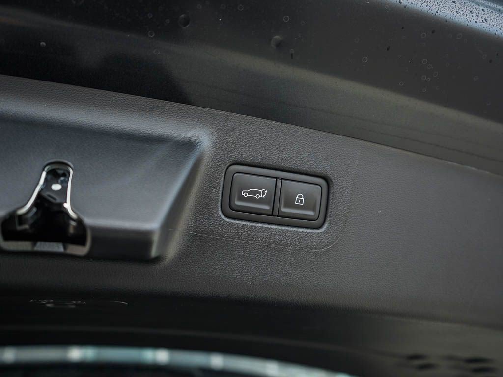 2026 Hyundai Santa Fe Limited photo 8