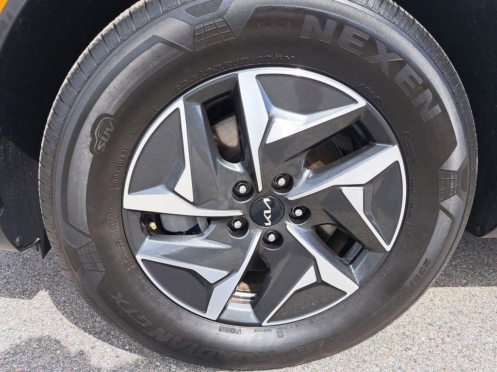 2023 Kia Sorento Hybrid EX photo 11