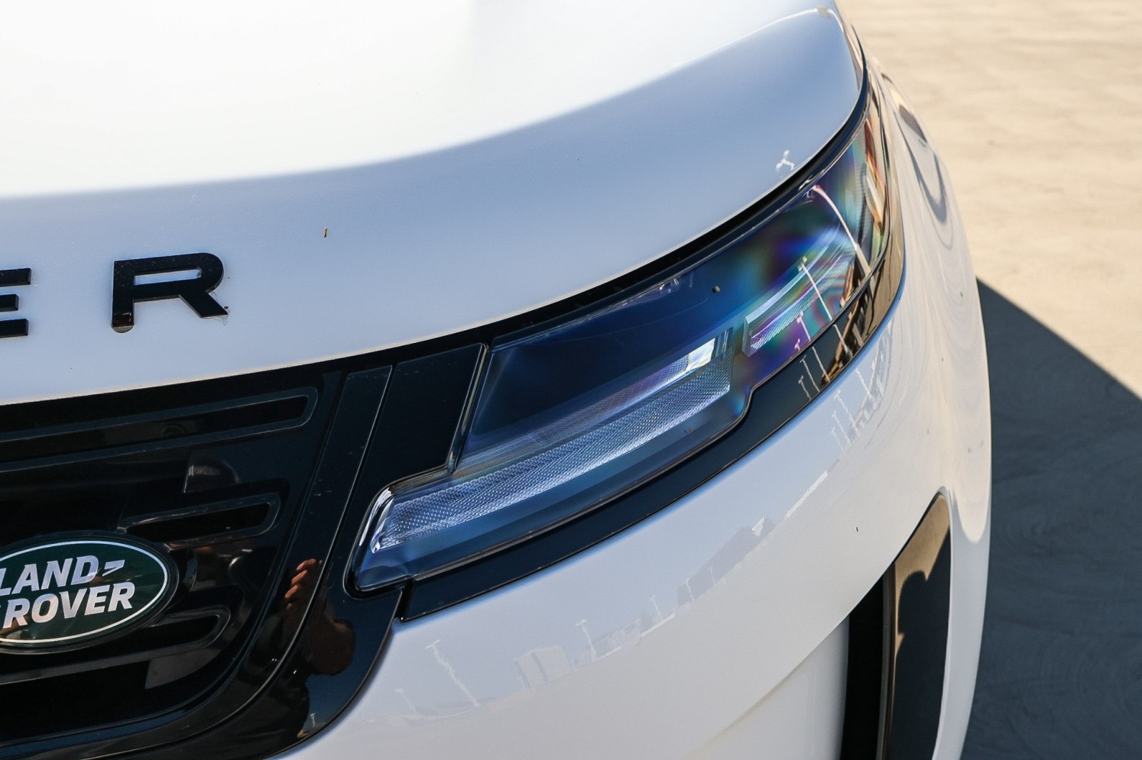 2026 Land Rover Range Rover Evoque S photo 9