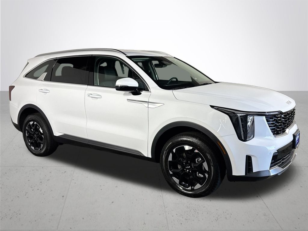 2025 Kia Sorento S photo 3