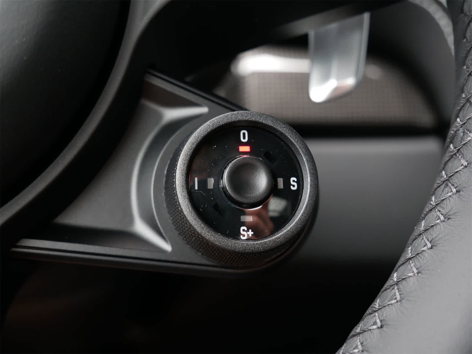 2025 Porsche Cayman S photo 17
