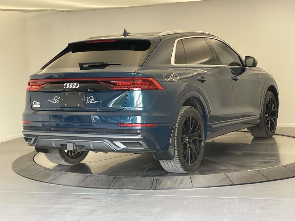2020 Audi Q8 55 Prestige photo 6