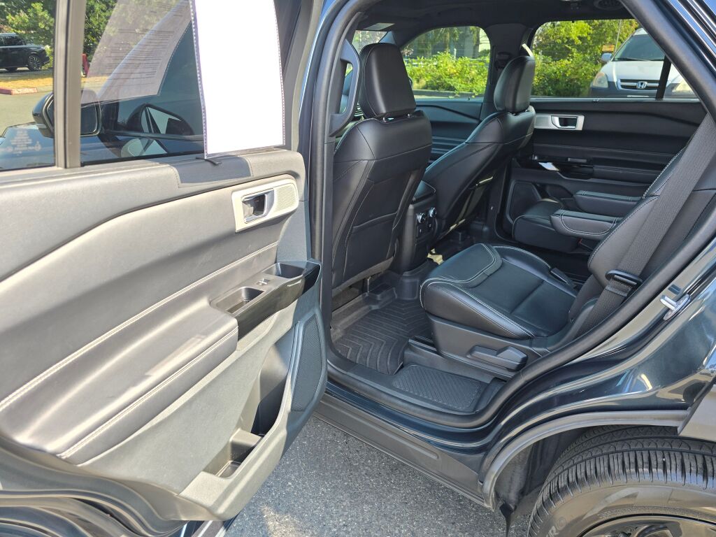 2023 Ford Explorer ST photo 13