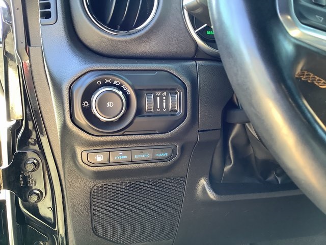 2022 Jeep Wrangler Unlimited Sahara 4xe photo 15