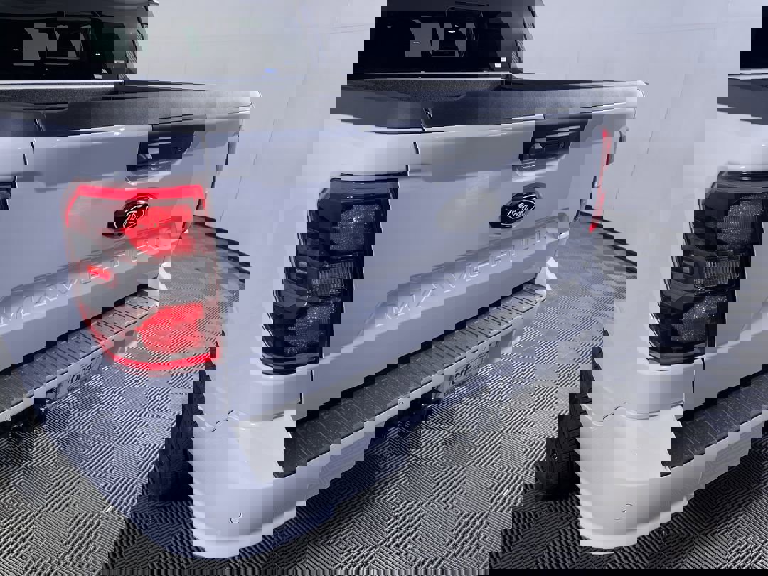 2025 Ford Maverick photo 23