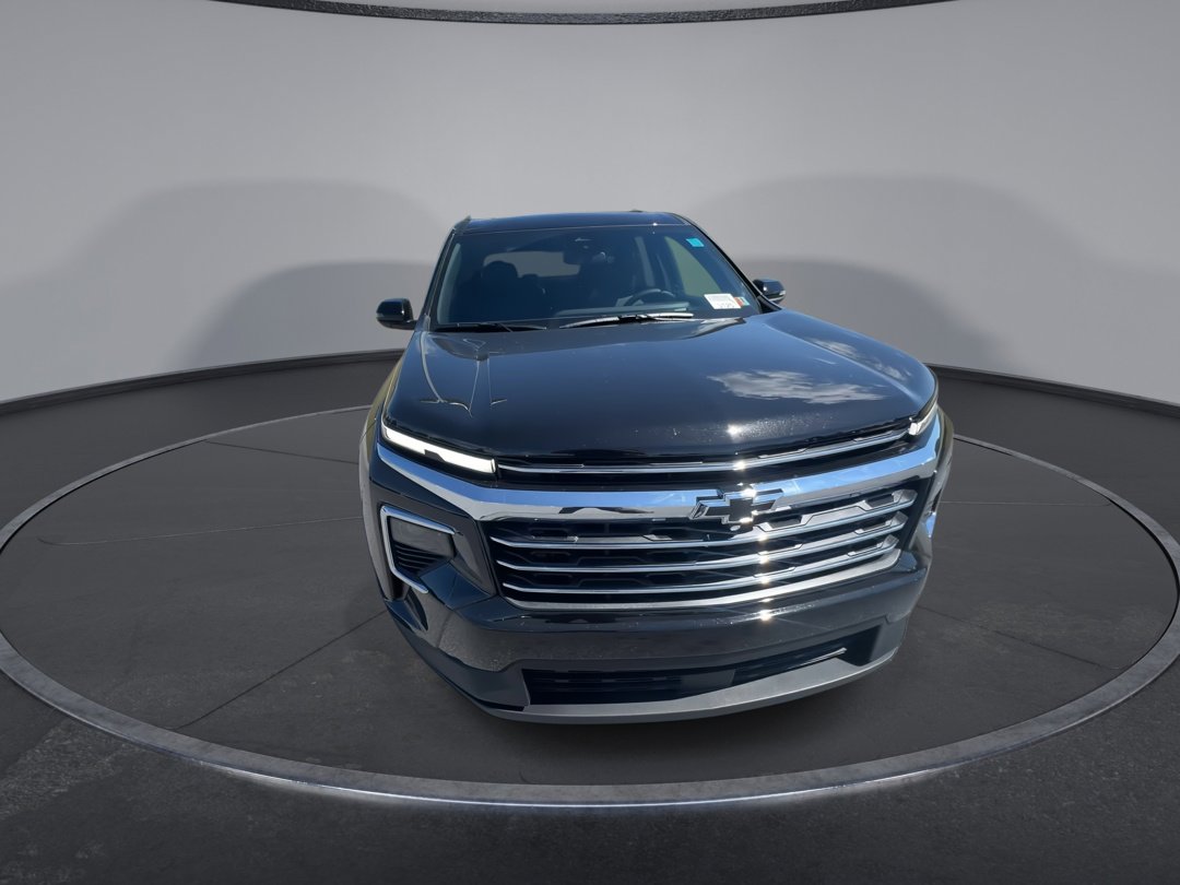 2026 Chevrolet Traverse 2LT photo 2