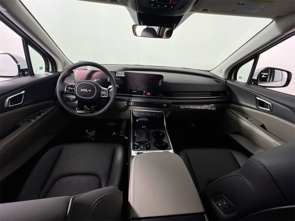2026 Kia Carnival LX photo 28