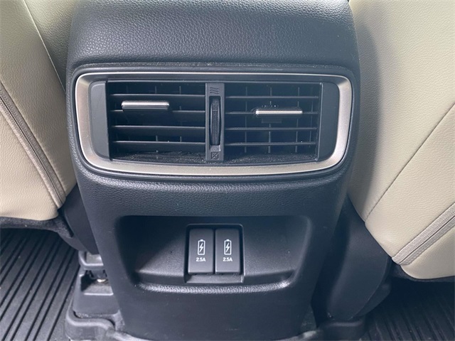 2022 Honda CR-V Hybrid Touring photo 8