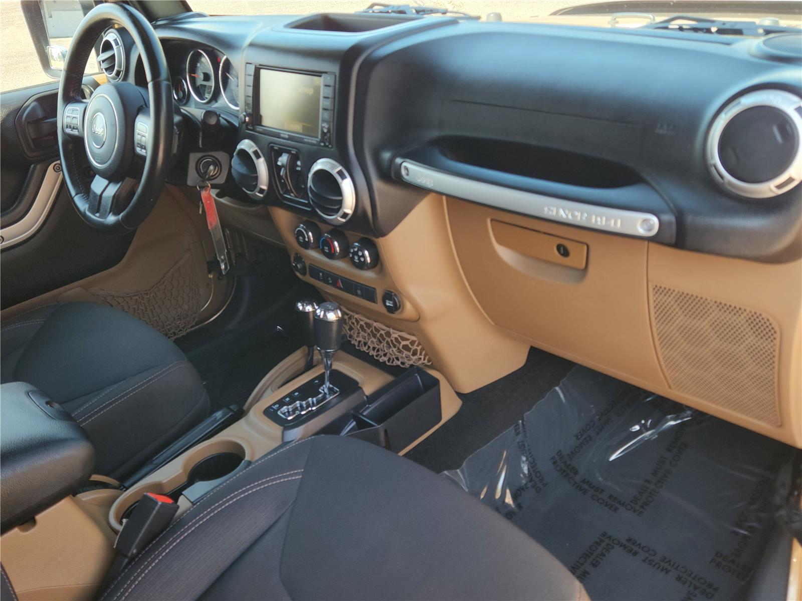 2015 Jeep Wrangler Sahara photo 11
