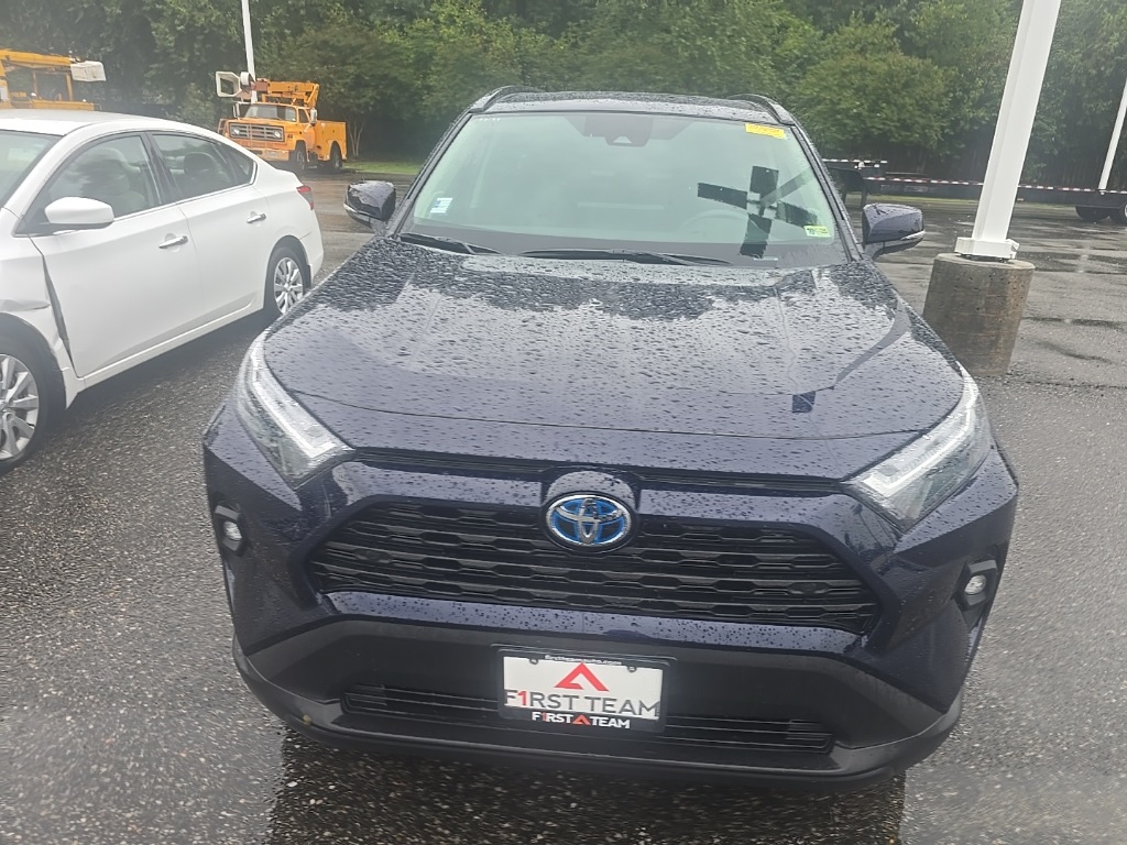 2024 Toyota RAV4 Hybrid XLE Premium photo 2