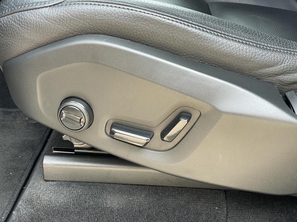 2023 Volvo XC90 Plus photo 16