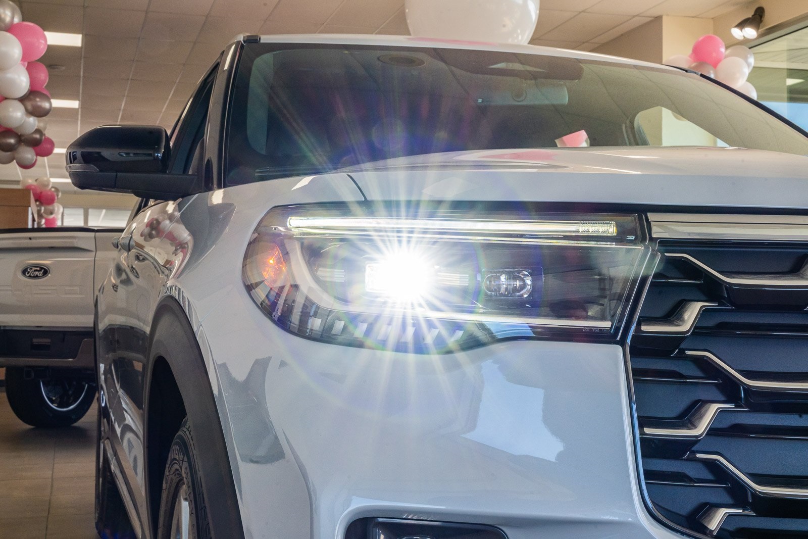 2025 Ford Explorer Platinum photo 5