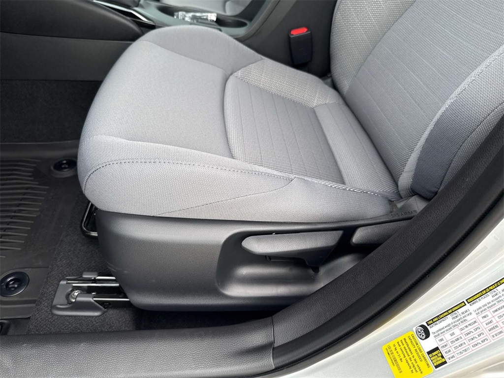 2026 Toyota Corolla SE photo 15