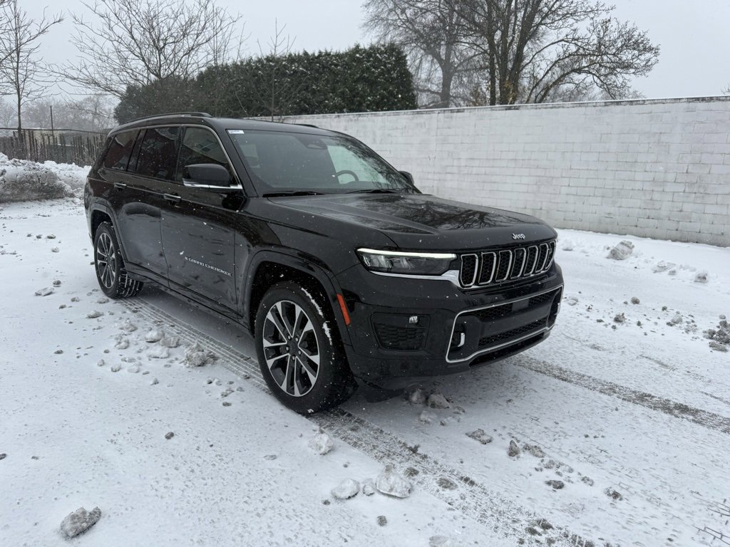 2021 Jeep Grand Cherokee L Overland's photo
