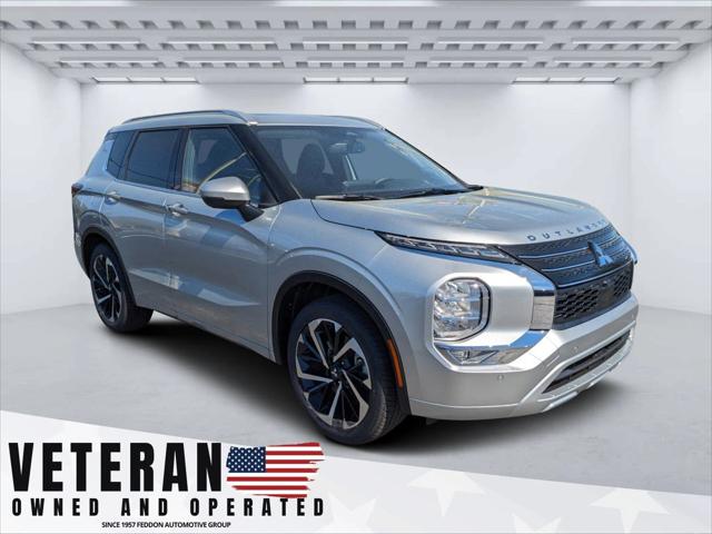 2024 Mitsubishi Outlander SEL's photo