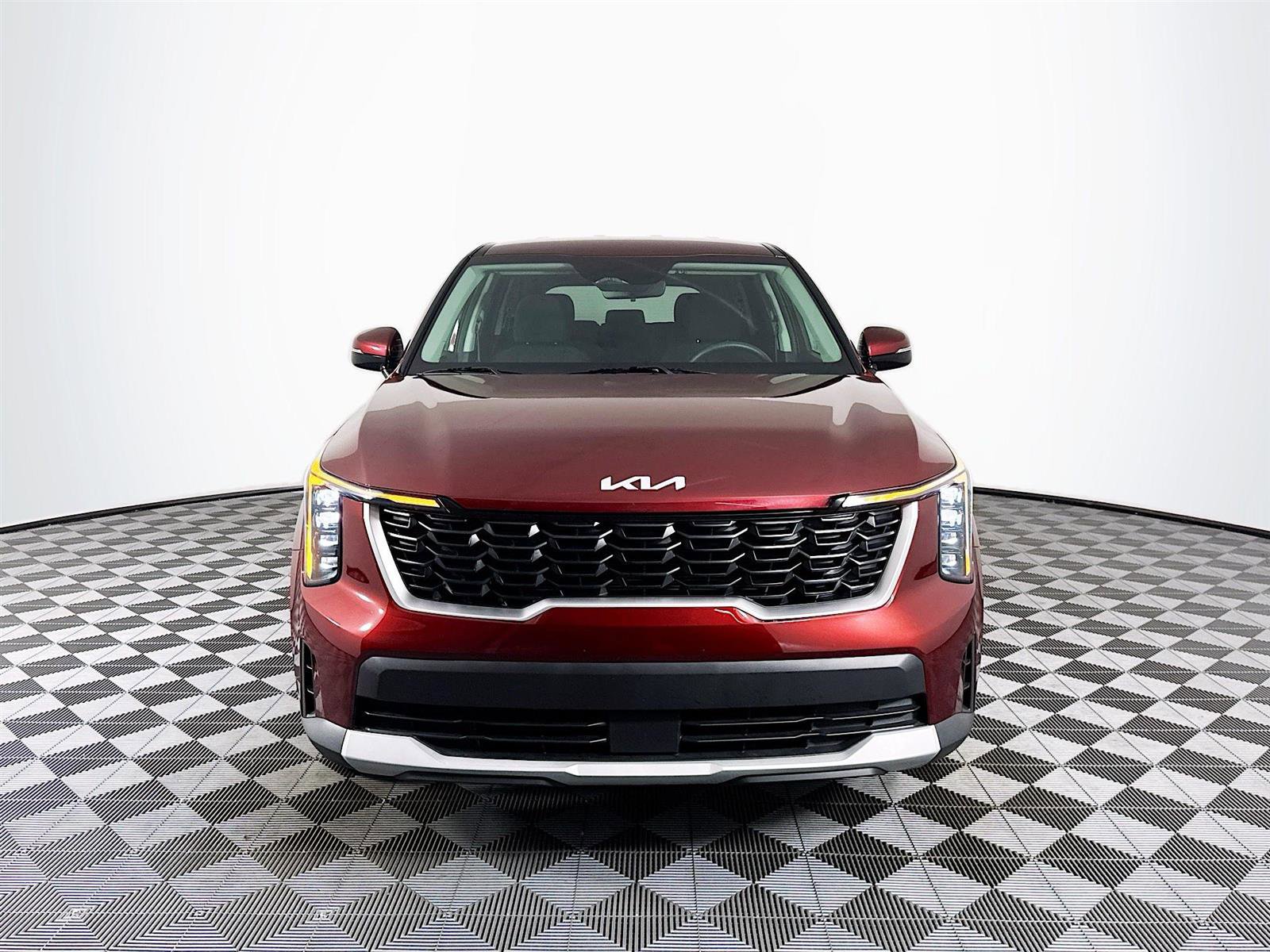 2024 Kia Sorento LX photo 2