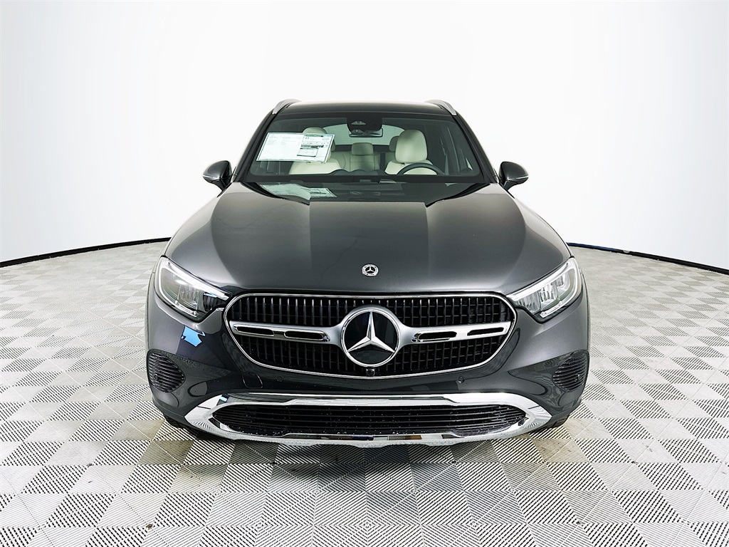 2026 Mercedes Benz GLC 300 photo 2