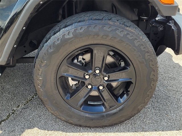 2021 Jeep Wrangler Unlimited Sahara Altitude photo 9