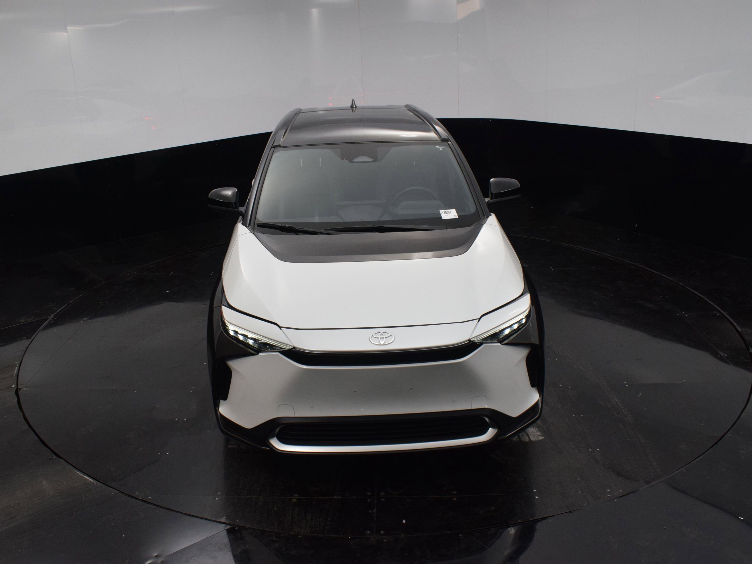 2024 Toyota bZ4X XLE photo 23