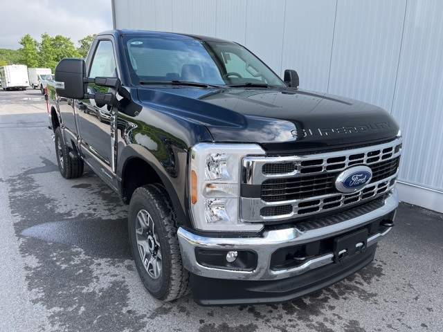 2025 Ford F-250 Super Duty XLT's photo