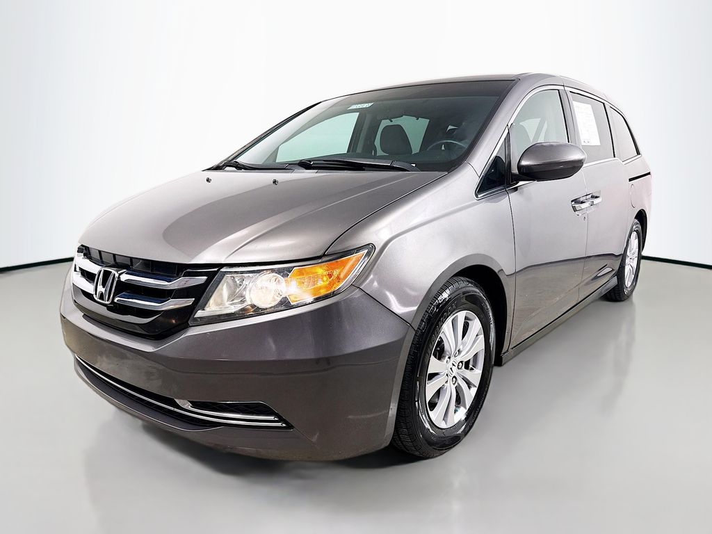 2016 Honda Odyssey SE photo 3
