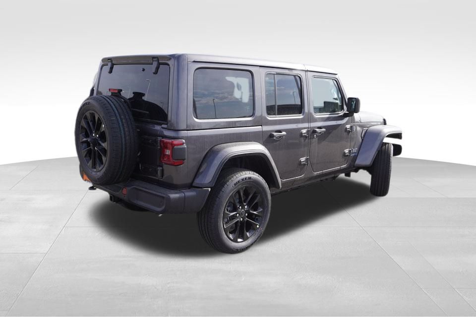 2025 Jeep Wrangler Sahara 4xe photo 4