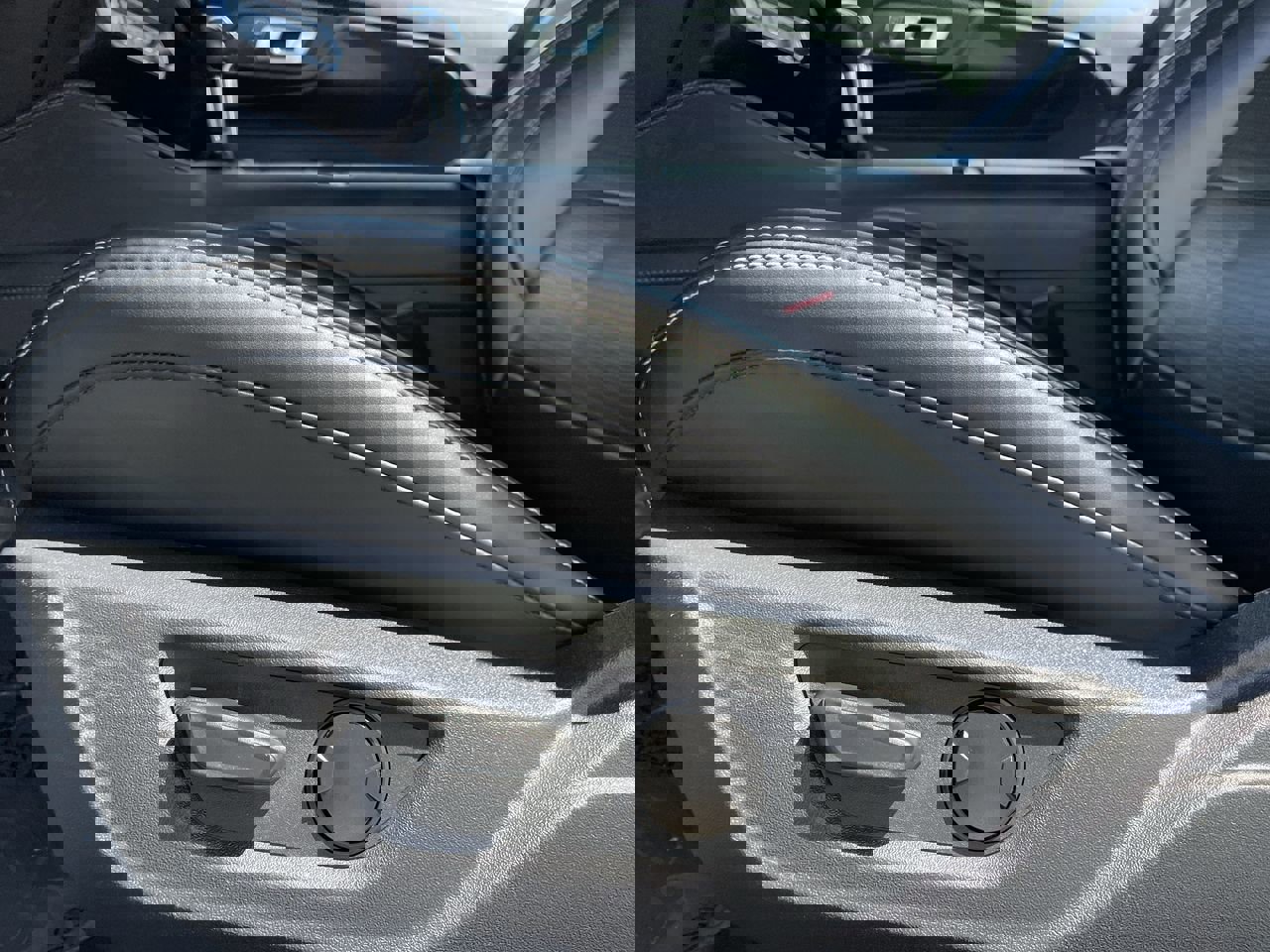 2024 Ford Mustang EcoBoost Premium Convertible photo 17