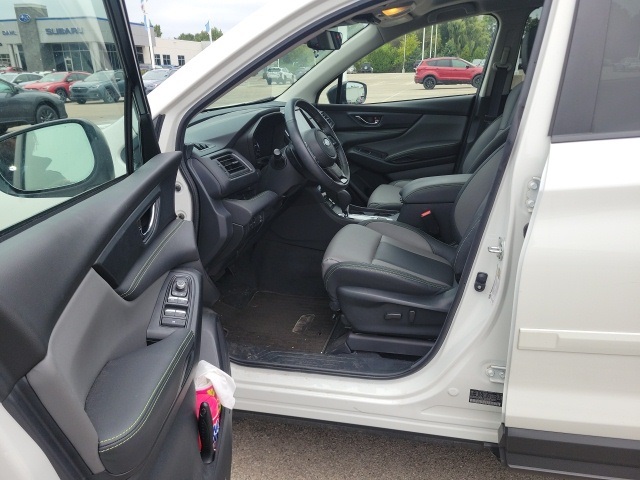 2024 Subaru Ascent Onyx Edition photo 11