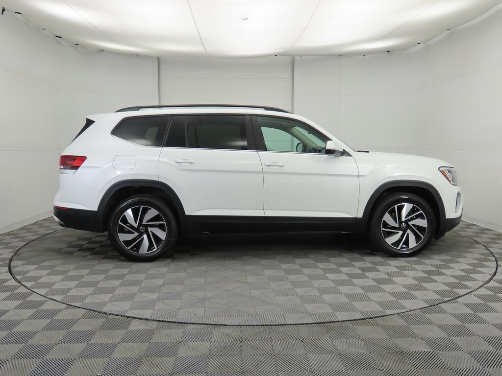 2026 Volkswagen Atlas SE Technology photo 2