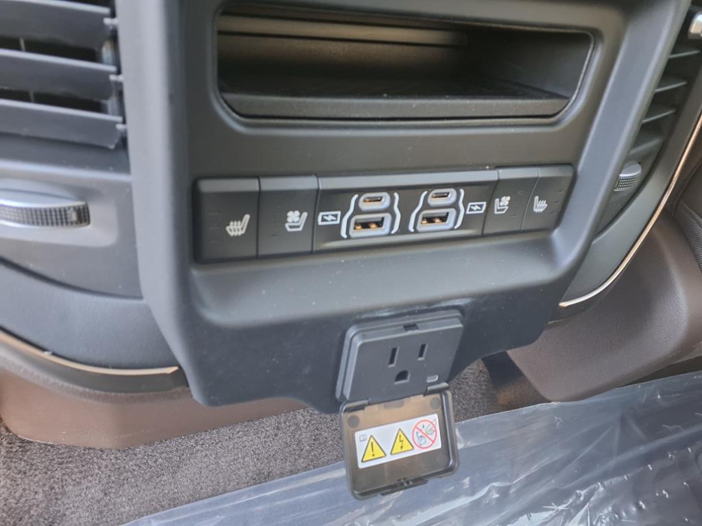 2025 Ram 1500 Limited Longhorn photo 4