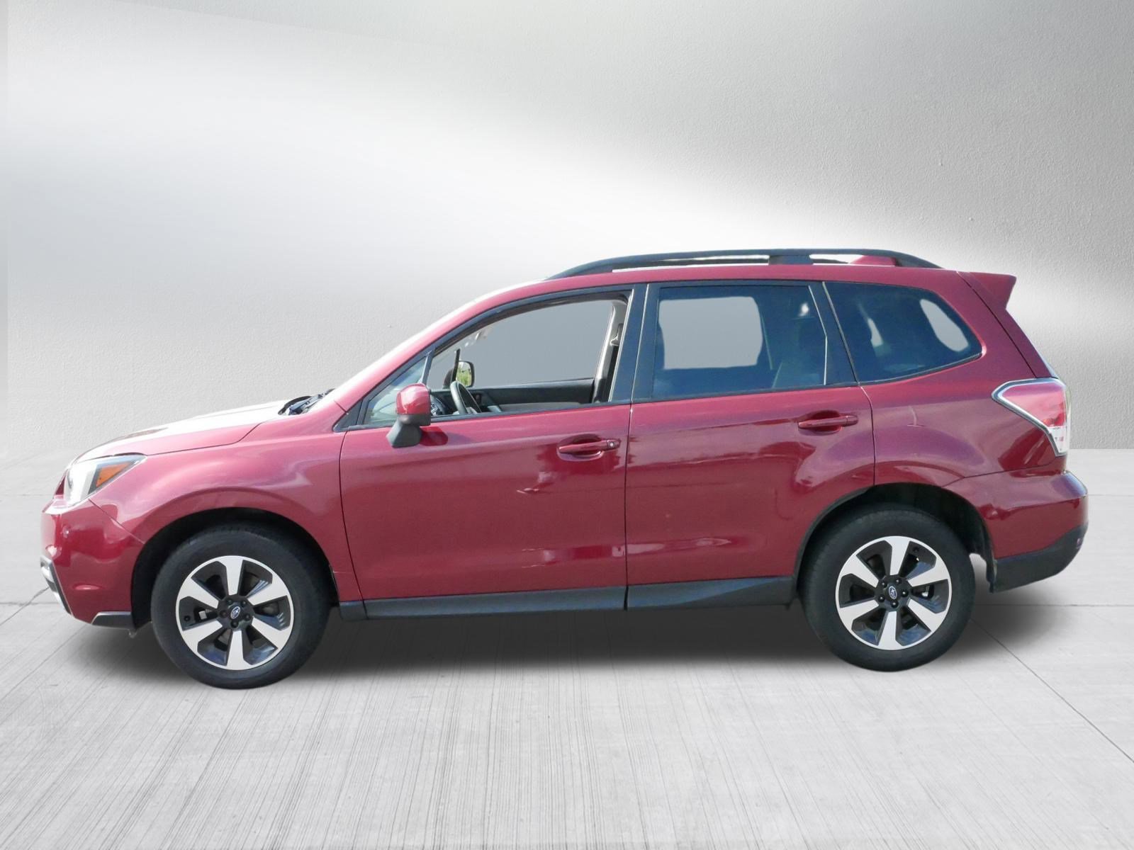 2018 Subaru Forester Premium photo 4