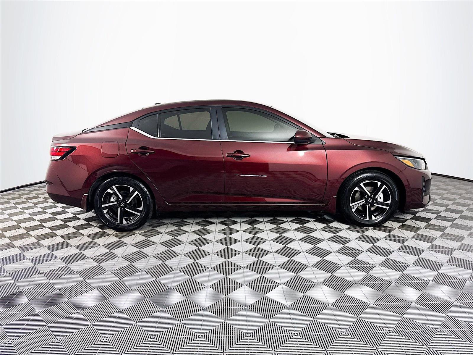 2025 Nissan Sentra SV photo 8