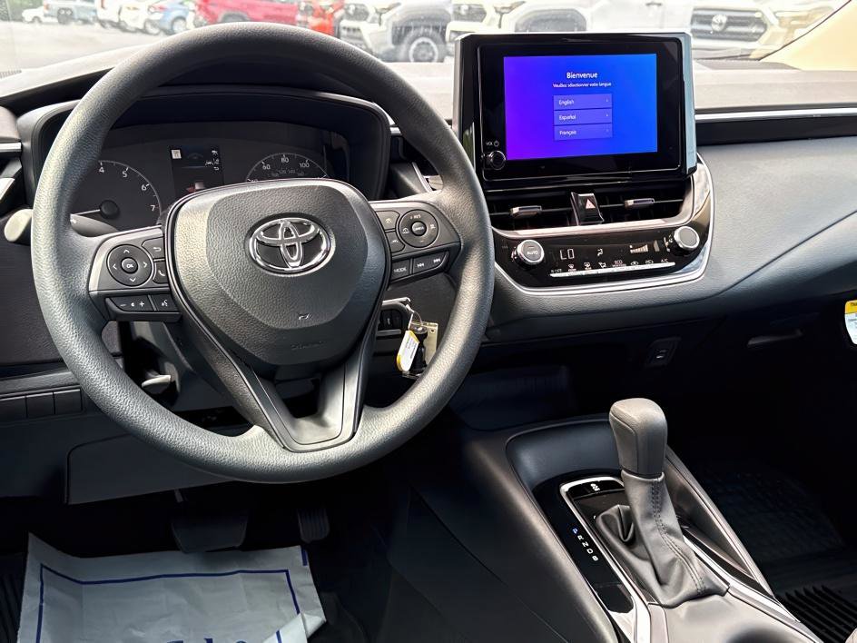 2025 Toyota Corolla LE photo 6