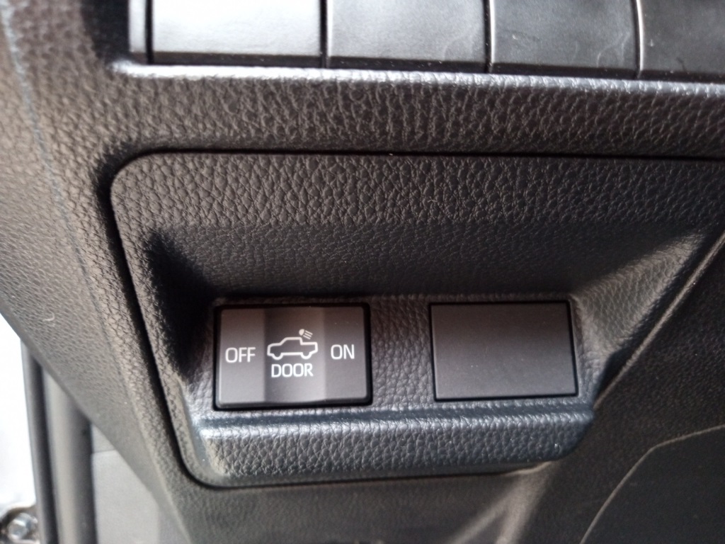 2024 Toyota Tacoma TRD Off-Road photo 26