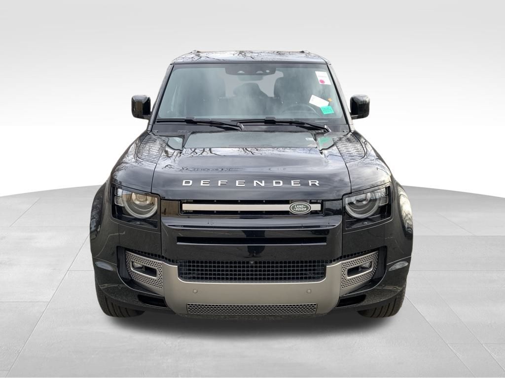 2025 Land Rover Defender 110 X-Dynamic SE photo 2