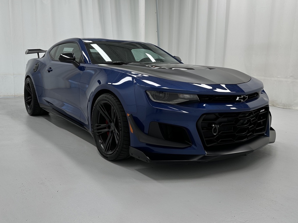 2021 Chevrolet Camaro ZL1 1LE photo 2