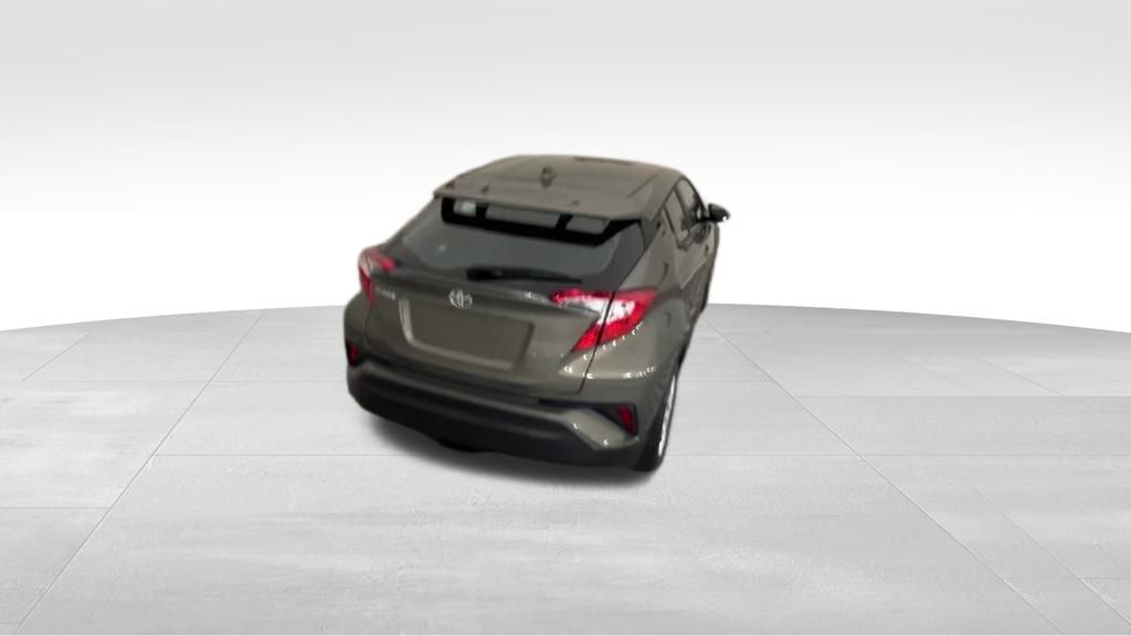 2021 Toyota C-HR photo 4
