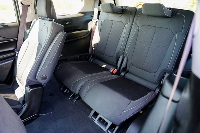 2023 Jeep Grand Cherokee Laredo photo 24