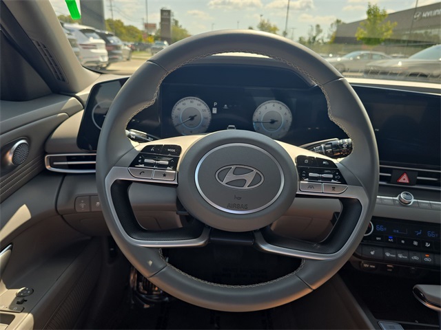 2025 Hyundai Elantra SEL Convenience photo 14