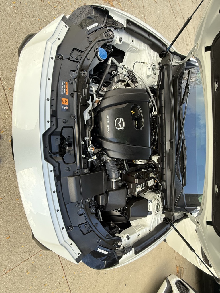 2024 Mazda CX-50 2.5 Premium Plus photo 2
