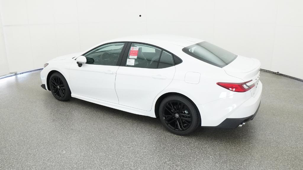 2026 Toyota Camry SE photo 7