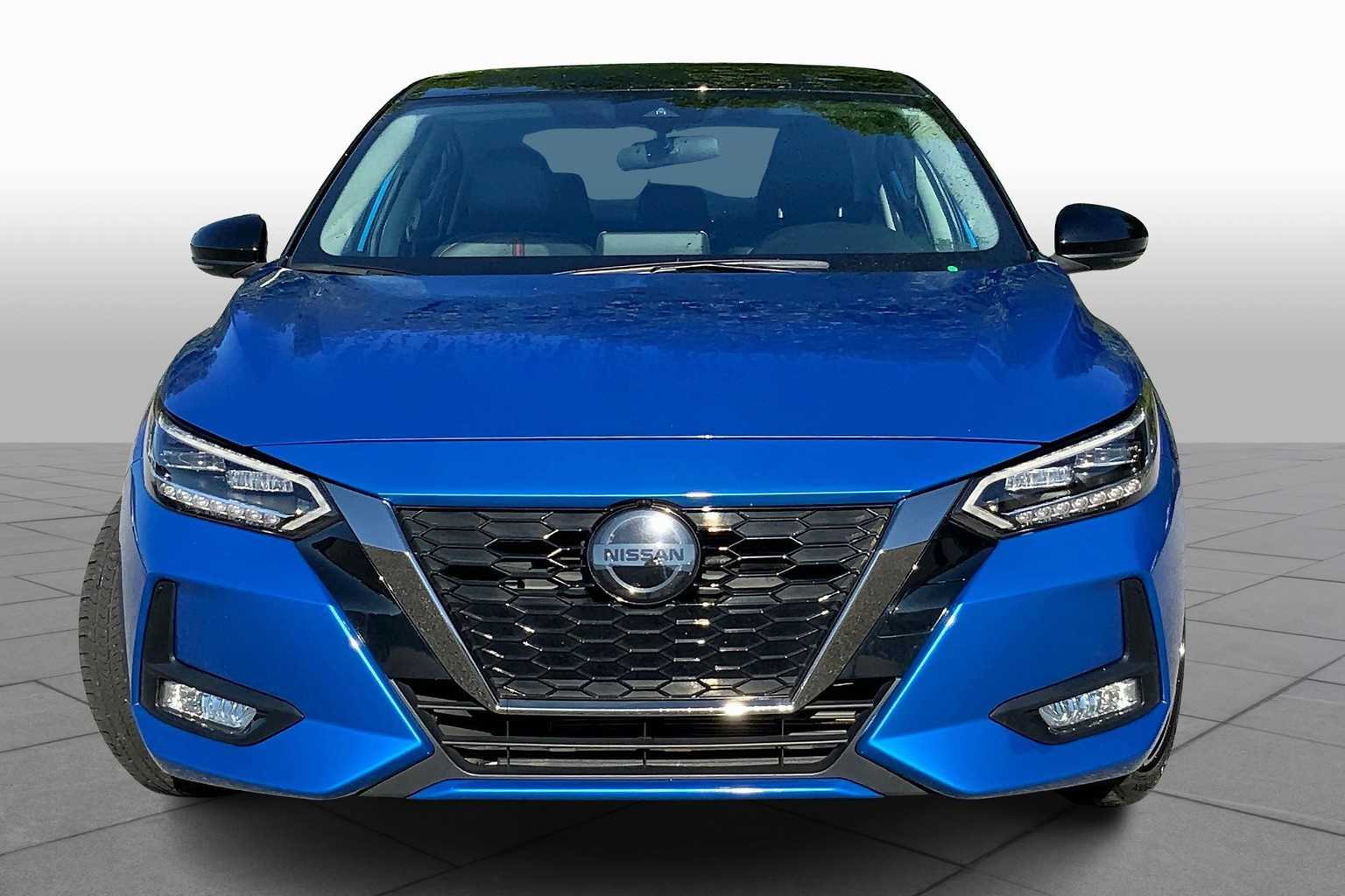 2022 Nissan Sentra SR photo 3